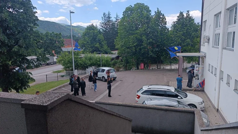 Kosovo tiene otro centro bajo control en Leposaviq