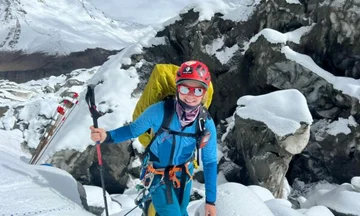 Uta Ibrahimi kehrt nach dem historischen Erfolg des Aufstiegs auf 14 Weltgipfel zurück nach Kosovo