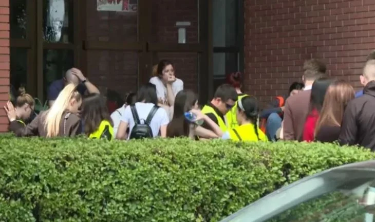 Le proteste degli studenti continuano in Serbia, le istituzioni chiave bloccate in diverse città