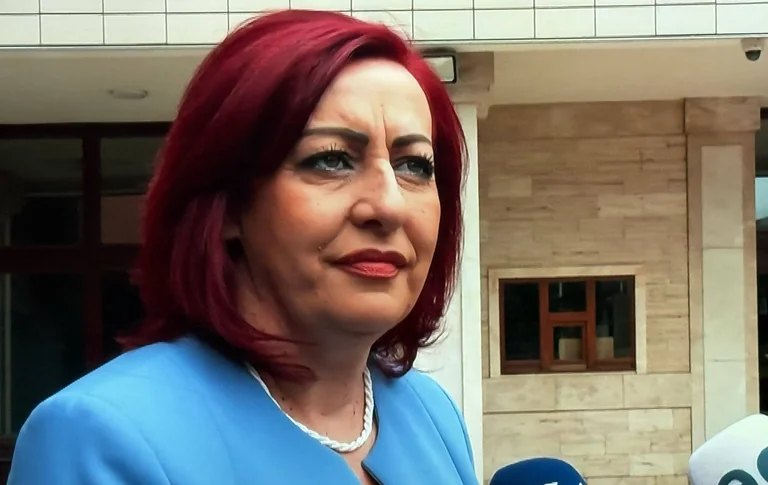 Emilija Rexhepi: Dovrebbero votare per il Primo Ministro, non importa chi.