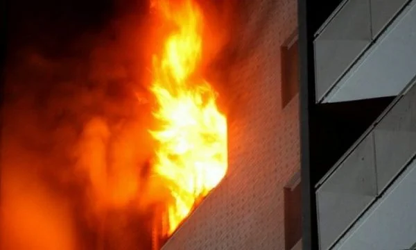 Zjarri kaplon një shtëpi të të moshuarve në Rusi, 20 të vdekur