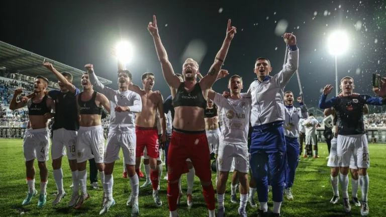 Pristina juega en las calificaciones de la Liga Europea. Son oponentes potenciales.