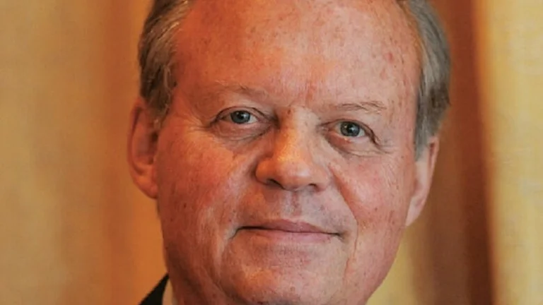 Former correspondent Tony P. Hall letter to former KLA leaders: Stand Firm and Full of Courage
