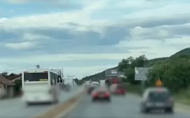 Bus driver rowed to and against Pristina, police identify and fined driver