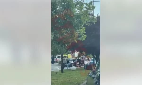 Trolls in the middle of the road to Pristina Hospital Circle (VIDEO)