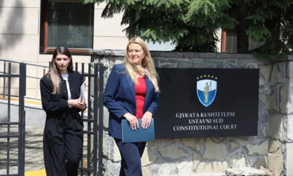 La Constitución acepta la solicitud de AAK, detalla cómo se considerará la cuestión del voto presidencial