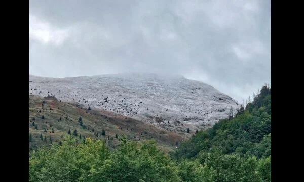 Policía, con ayuda de KSF, salvar a dos extranjeros en las montañas de Kosovo