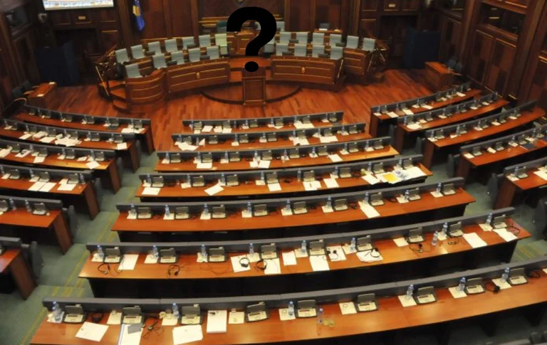 La session constituante se poursuit demain à 11h00, l'Assemblée est libérée par préavis.