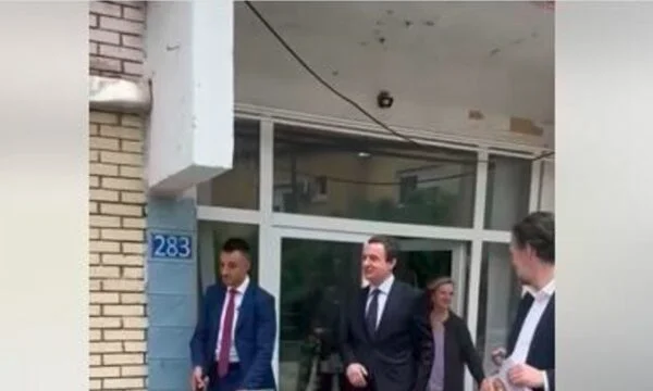 Kurti passa al LDK, chiede perché sta visitando Obadiah, la sua reazione: “Haha” (Video)
