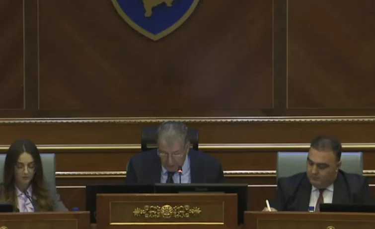For the 19th time, the constitution failed, no vote for Albulen Hadziun
