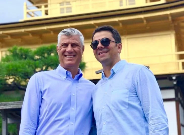 “Quand le Kosovo a été lancé pour le bien” -Behram restaure Le succès de Thaci