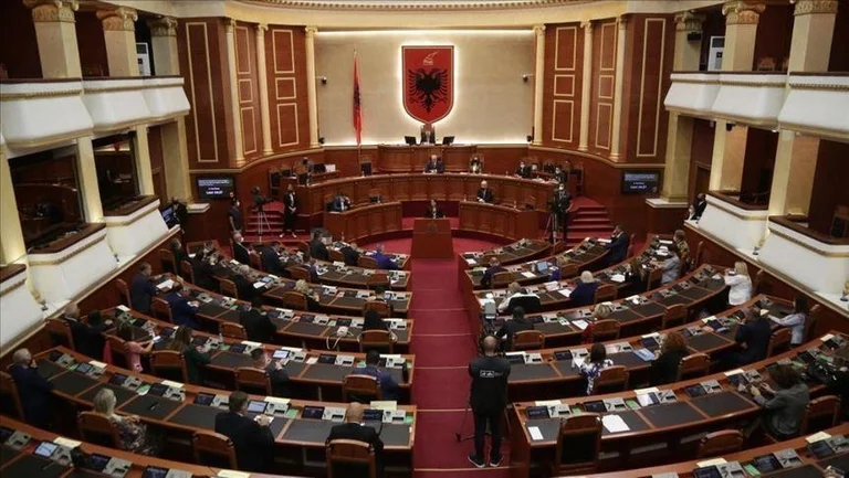 72 nuovi deputati al Parlamento albanese