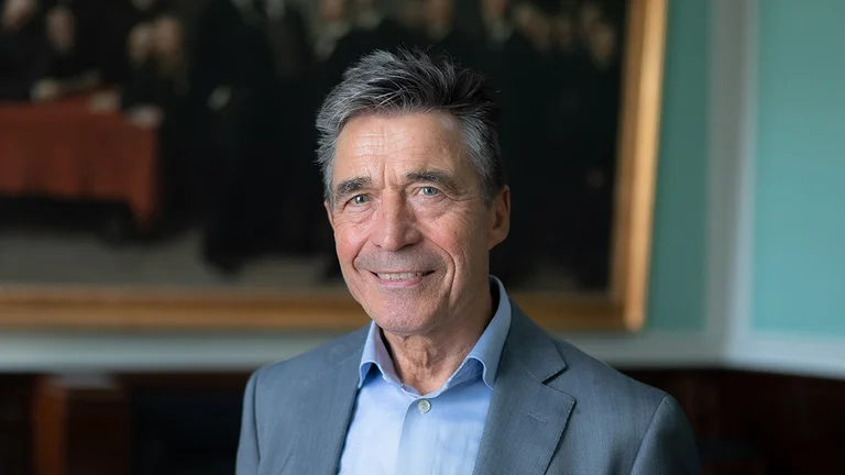 Former boss of NATO: Europe Needs New Security Model