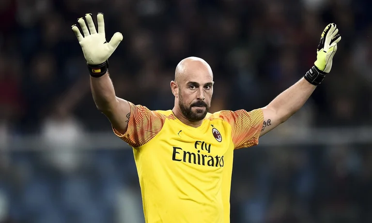 Pepe Reina si ritira dal calcio dopo 26 anni al massimo livello