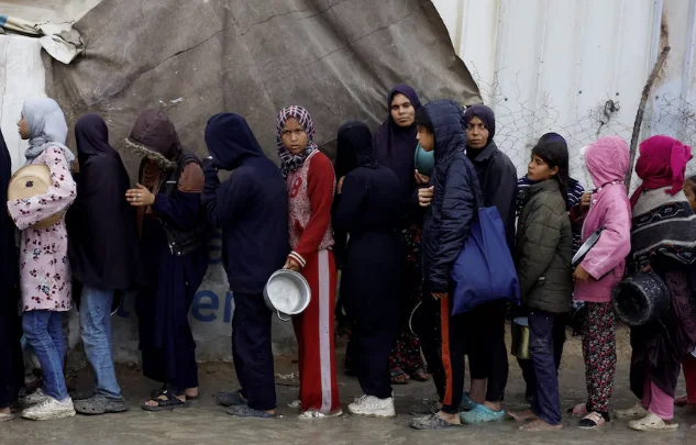 Israel allows 100 relief trucks in Gaza