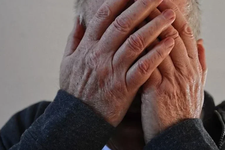 He physically assaulted his father, arrested a man in Mitrovica