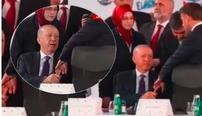 Il momento imbarazzante tra Erdogan e Macron diventa virale al vertice