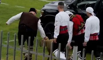 Bulgarien: Der Verein spendet dem Coach ein Lamm nach der Gründung einer Liga höher