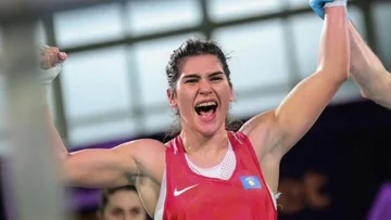 Der historische Erfolg des Boxers: Donjeta Sadiku gewinnt Gold in Polen