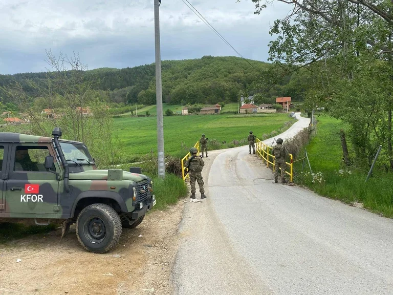 Turkish soldiers patrol day and night in Kosovo municipalities