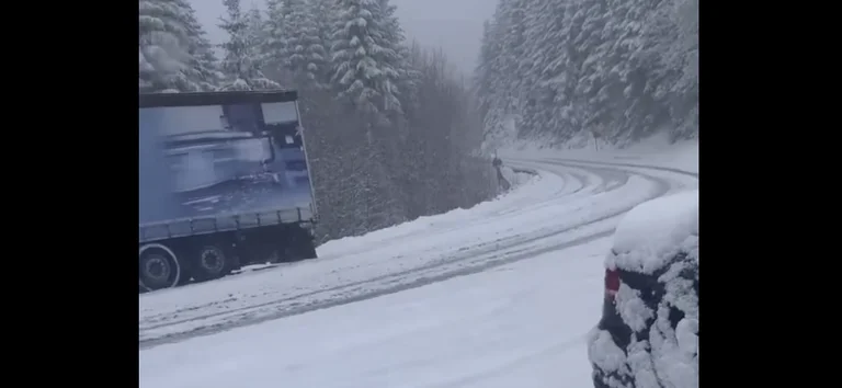 VIDEO) Bora umfasst Berge an der Grenze zum Kosovo