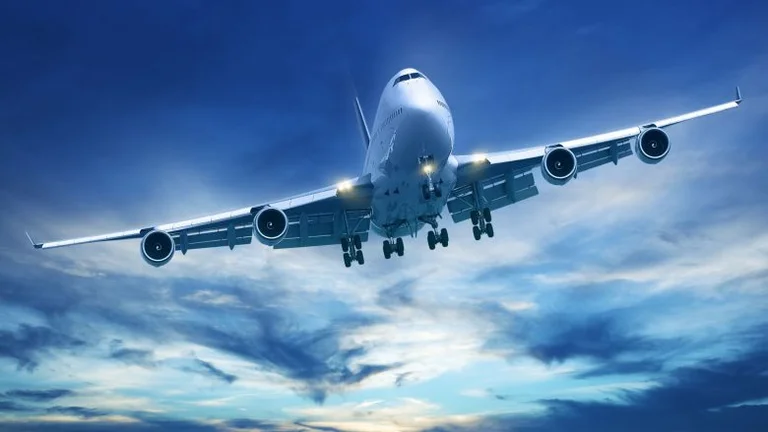 Lipjan, sulmohen me rreze laseri aeroplanët e linjave të ndryshme