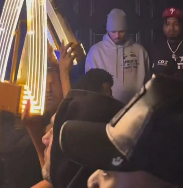Chris Brown arrestato in un hotel a Manchester