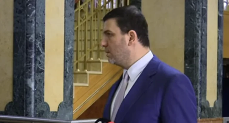 Krasniqi: Il n'y a pas de commission de vote secrète, Vetevendosje tombe et il n'y aura pas de vote pour elle