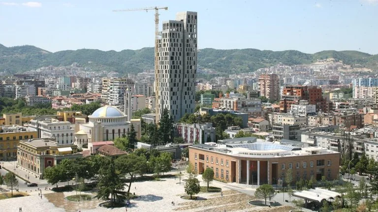 Programa de la Cumbre de Tirana