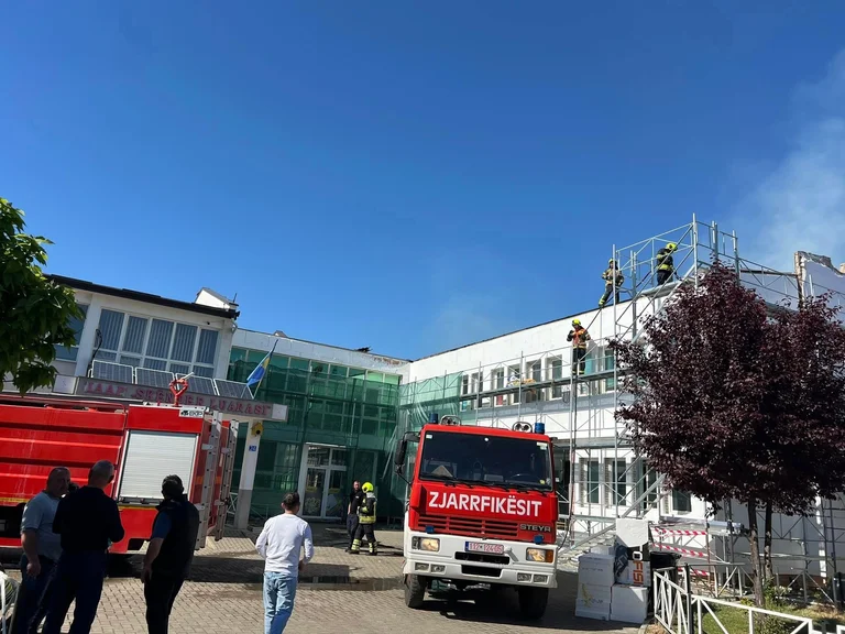 Muarremaj chiede il fuoco alla Suhareka Technical School: Il danno è solo materiale e non c'è bisogno di preoccupazione