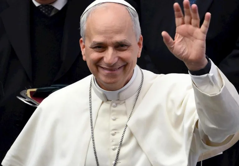 Le Pape a ouvert le profil sur Instagram, incroyable combien de personnes le suivent.