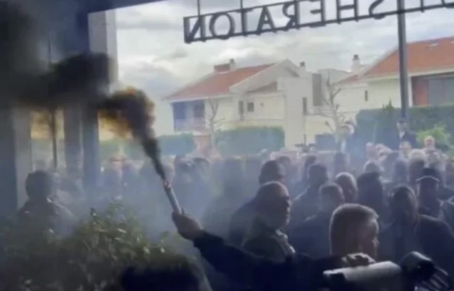 Veterians bedauern Trendafilova. Alles, was im Protest der ehemaligen KLA-Kämpfer gegen ihren Besuch geschah.