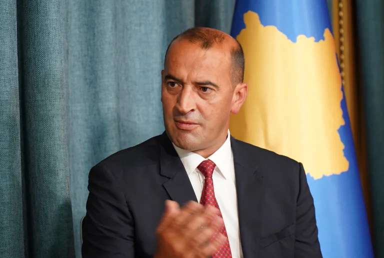 Daut Haradinaj për Masakrën e Srebrenicës: Fatkeqësi që kriminelët serb nuk janë dënuar nga drejtësia ndërkombëtare