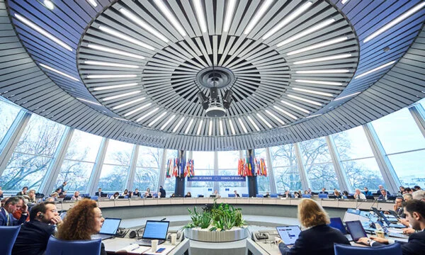 QU INT) qui quitte le Kosovo sans association, le gouvernement dans la démission estime que ce cliter informel “