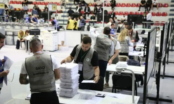 70% des voix ont compté HINA SP dominoes en voix