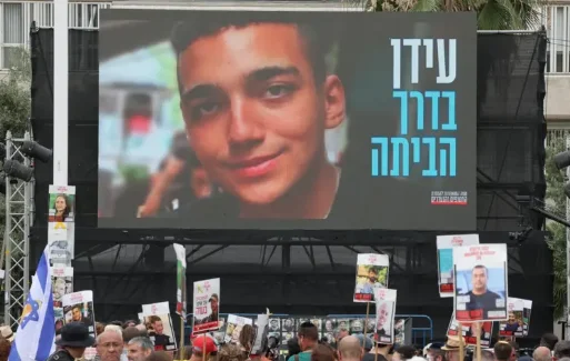 Freigegeben von der israelischen Geisel Edan Alexander, der Hamas geht über zum Roten Kreuz