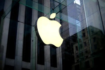 Apple is considering rising iPhone prices?