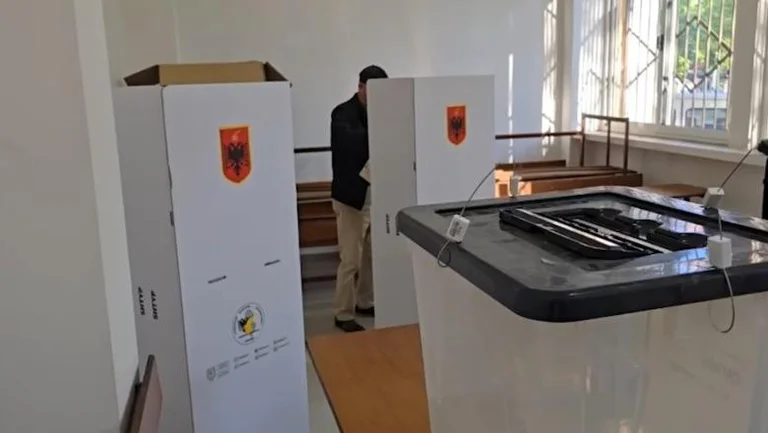 Vlora: Voting kann um 10:00 Uhr verschoben werden.
