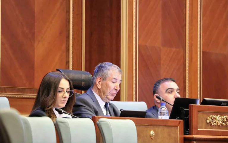 Copresidente de la Constitución: Dehari no respeta las reglas. El Sévenge quiere a Hagi.