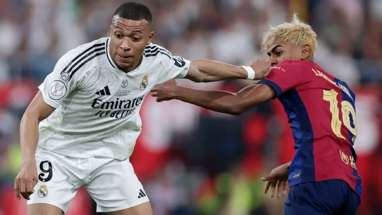 Offizielle Formationen: Barcelona Real Madrid