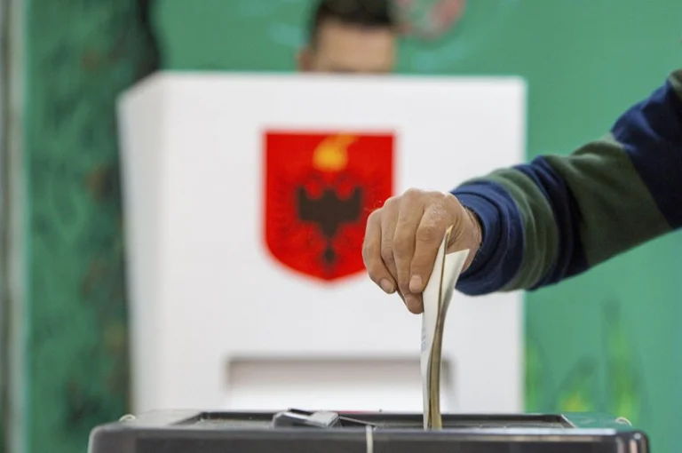 CEC pubblica cifre, 38,40% di affluenza di 5.00