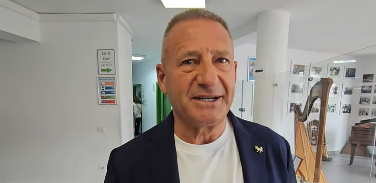Nard Ndoka: Las elecciones de hoy para ganar Sali Berisha, quiere Kosovo de corazón