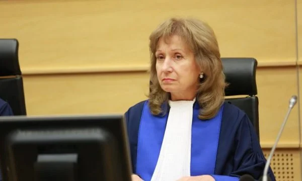 Trendafilova viziton Ambasadën e Zvicrës