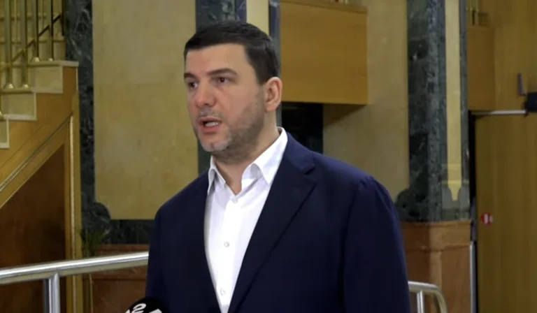 Krasniqi: Je früher der Präsident uns nennt, desto besser sind wir bereits in einem Überschuß stecken.
