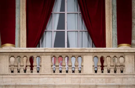 Que se passe-t-il après la fumée blanche ?