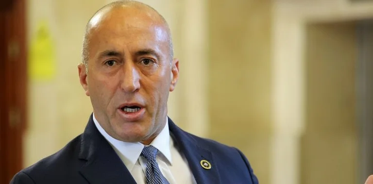 Haradinaj i ashpër ndaj Qeverisë: Kundër doracakut paçavure, familja jonë ka themele të lashta që nuk lëkunden kollaj