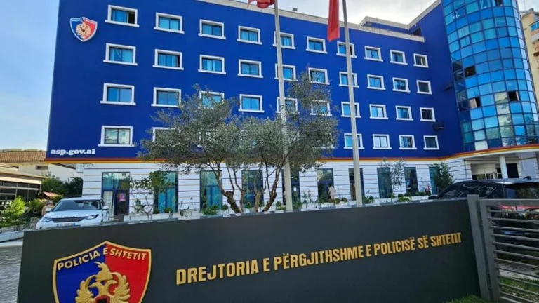 Code de l'opération de police terminée “Déportage”, expulsé par l'Espagne âgée de 39 ans