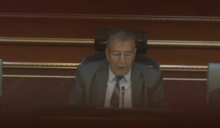 Hoxha du PDK: Aujourd'hui, le président de la session m'a honoré d'une minute, la figure de Sotusha Jashar