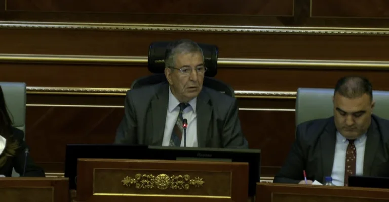Successivo fallimento: VV passa la proposta di voto segreto, sessione rinviata per 48 ore