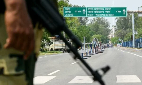 India hits Pakistan with rockets